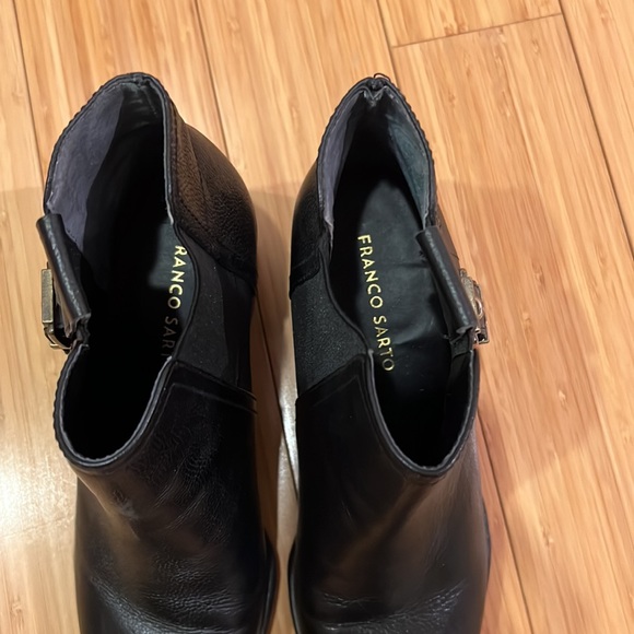Franco Sarto heeled Chelsea boot - Picture 4 of 4